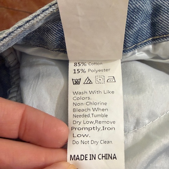 Trendy Light Blue Distressed Boyfriend Jeans - Picture 5 of 5